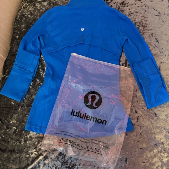 Blue defined jacket - Picture 2 of 5